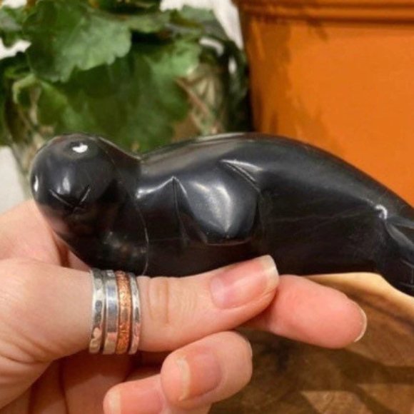 Black Marble Seal Carving, Ocean Theme Decor, Beach House Decor, Unique Carvings - Picture 2 of 6